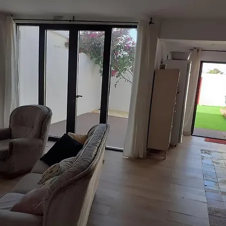 Bright And Calm House With Patio. Vila Real de Santo António
