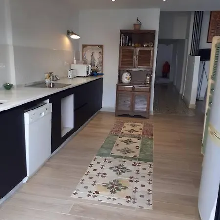 度假居 Bright And Calm House With Patio. 维拉·雷阿尔·德·桑托亚